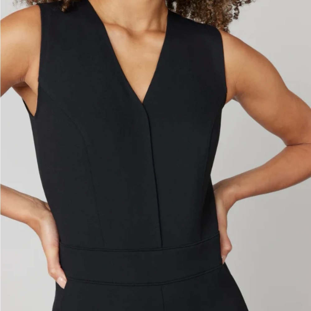 SPANX THE PERFECT SLEEVELESS BLACK JUMPSUIT SIZE MEDIUM BRAND NEW WITH TAGS - Picture 3 of 6